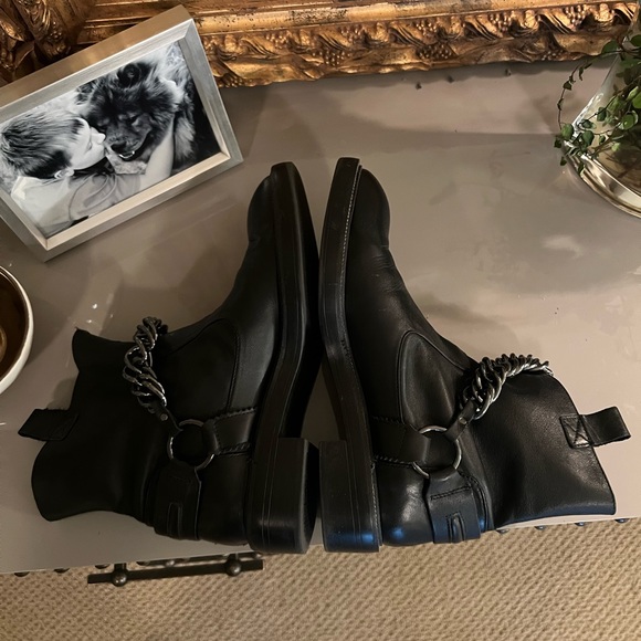 Size 9 Zara women’s LEATHER 🥾 - Picture 14 of 15